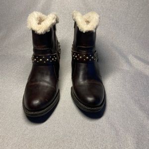 Born  Brown Leather Sheep Shearling Studded Ankle Boots Size 7,5